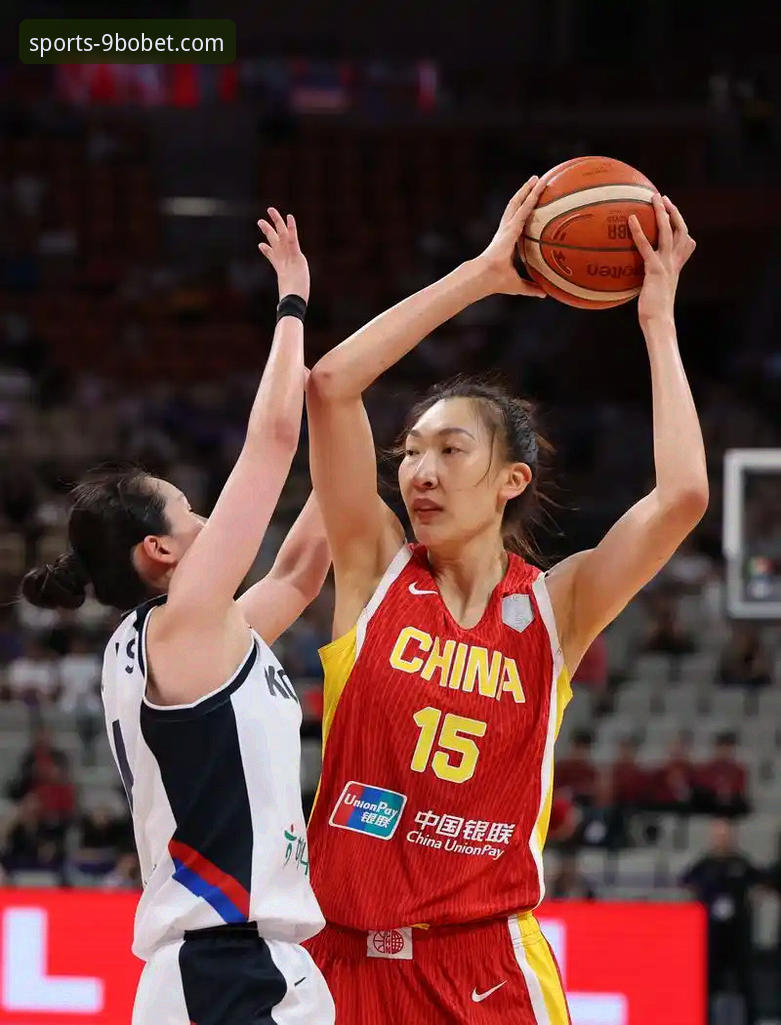 中国女篮战术变阵与关键球员复苏的深度解析：一场资格赛背后的攻防博弈